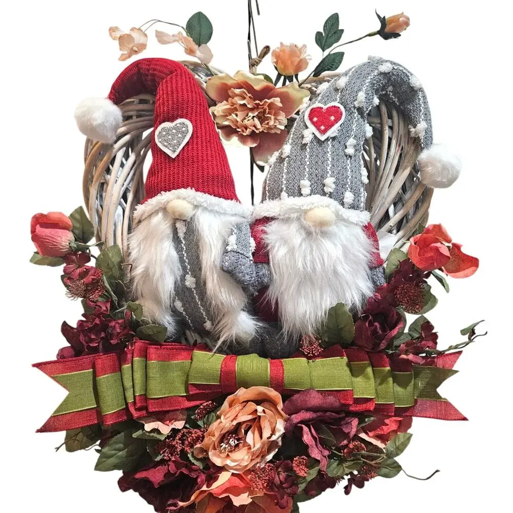 Adorable Heart Wreath Gnomes Floral Quality Handmade New About 20x24
